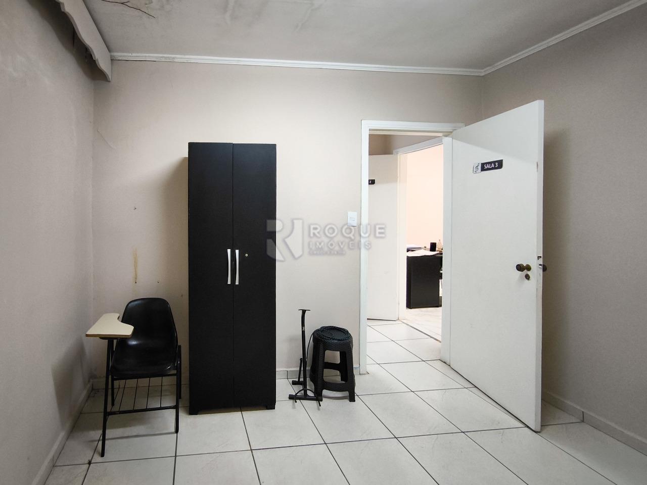 Casa Comercial à venda no bairro Vila Anita: SALA 3