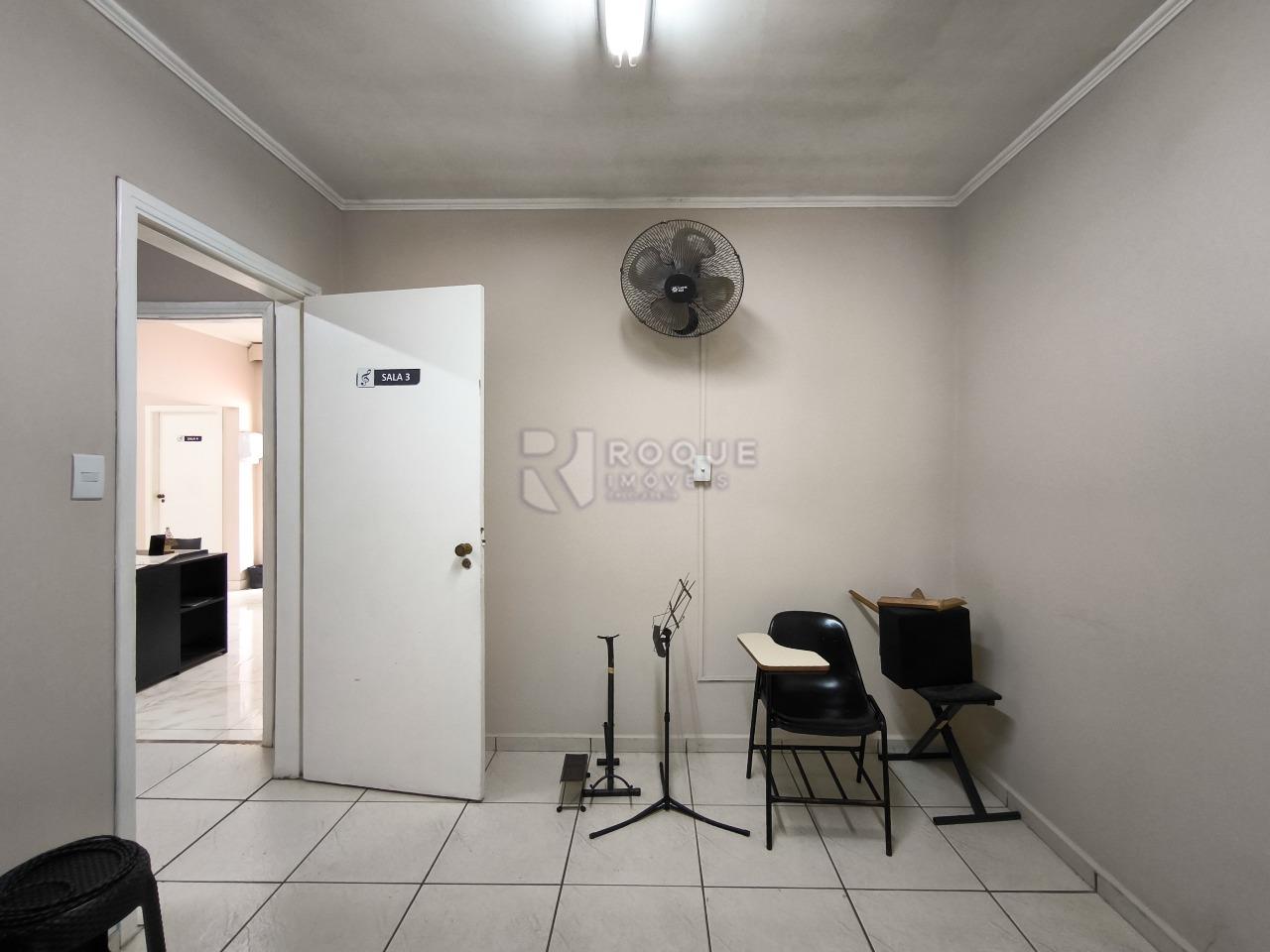 Casa Comercial à venda no bairro Vila Anita: SALA 3