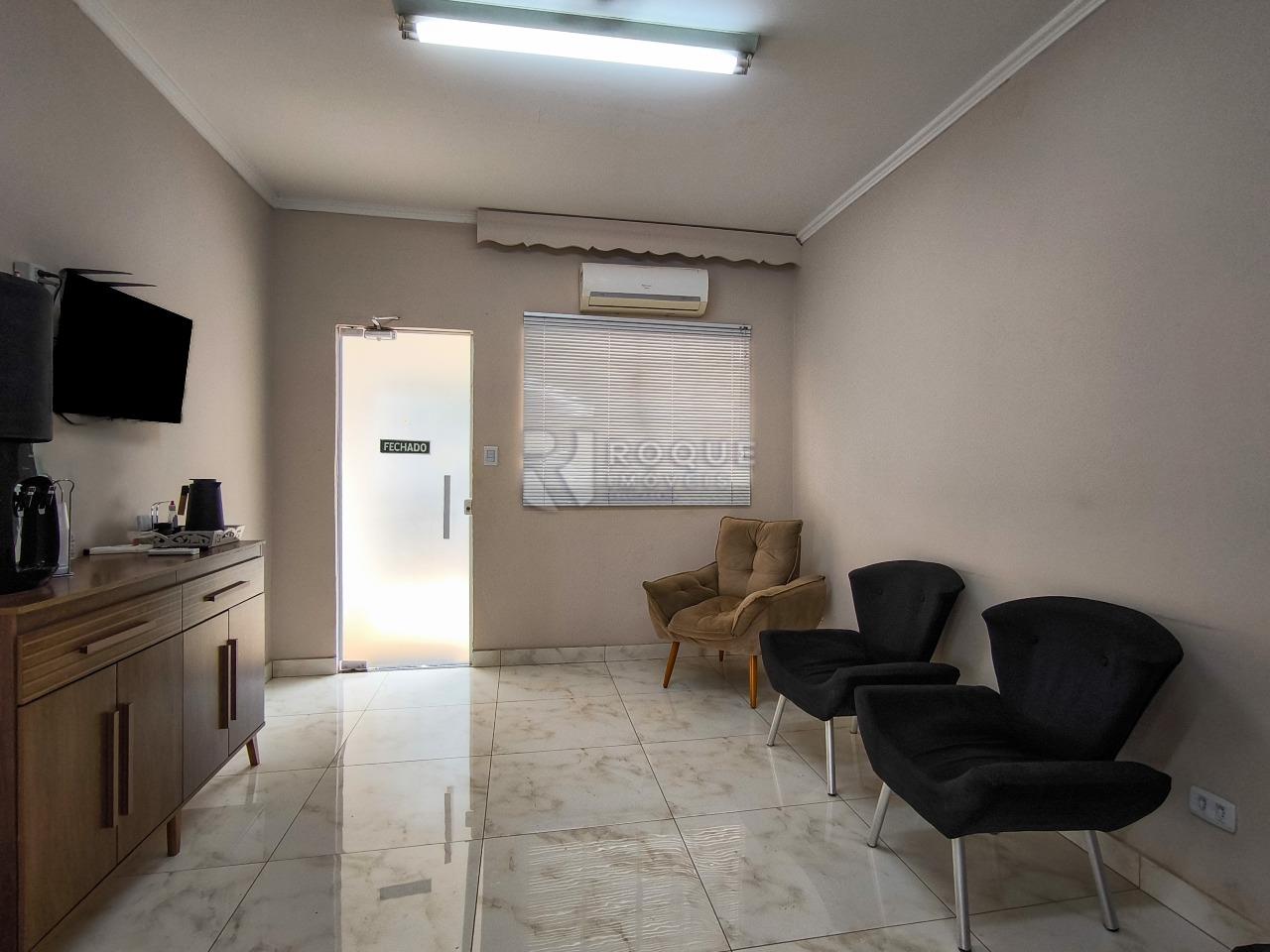 Casa Comercial à venda no bairro Vila Anita: SALA DE ESPERA