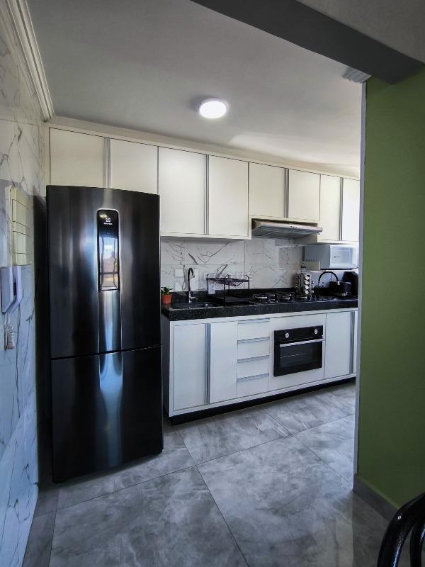 Apartamento à venda no bairro Vale das Esmeraldas: COZINHA