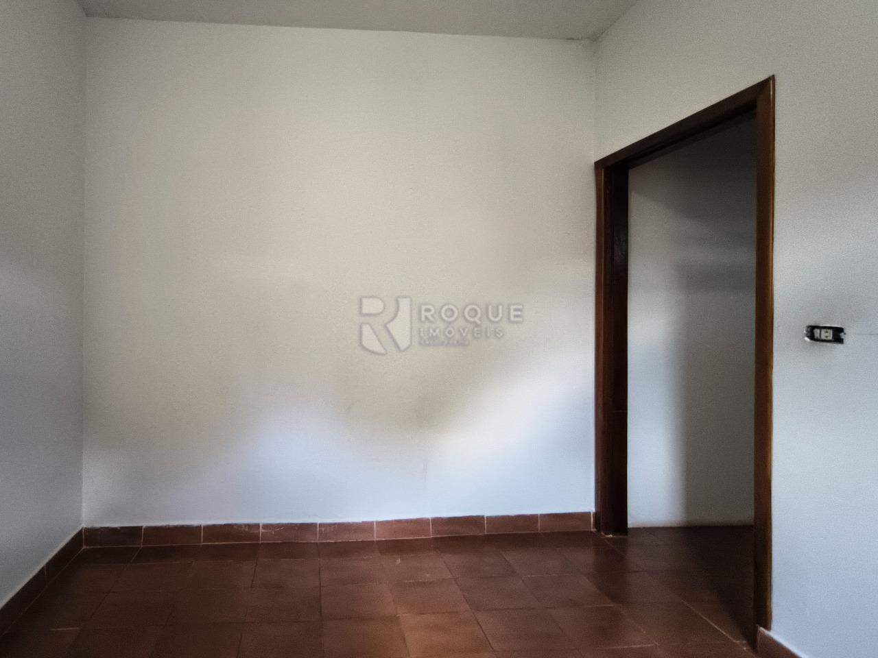 Casa Residencial à venda no bairro Conjunto Habitacional Victor DAndrea: SUÍTE 1