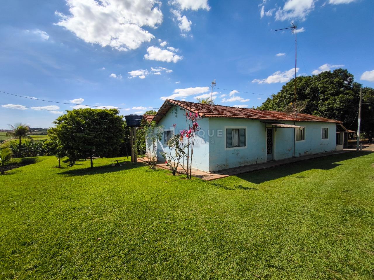 Área à venda no bairro Bairro do Pinhal: 