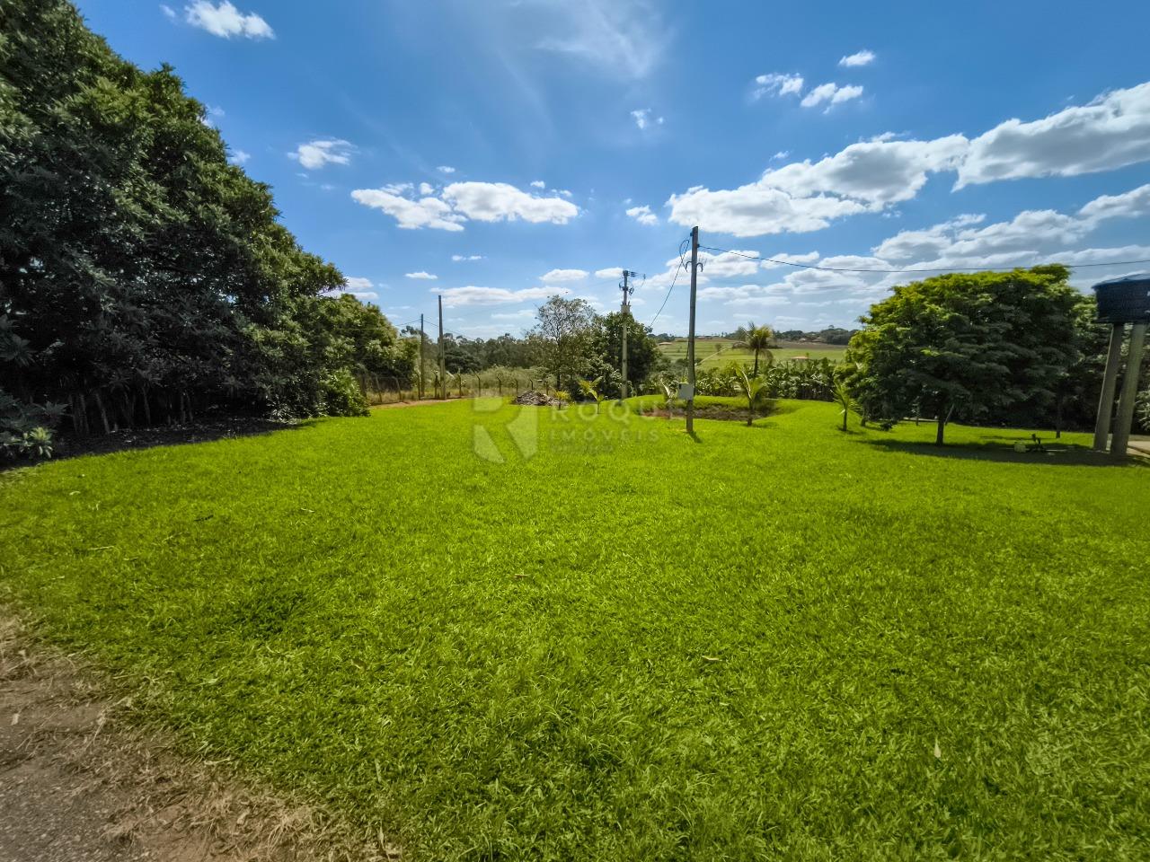 Área à venda no bairro Bairro do Pinhal: 