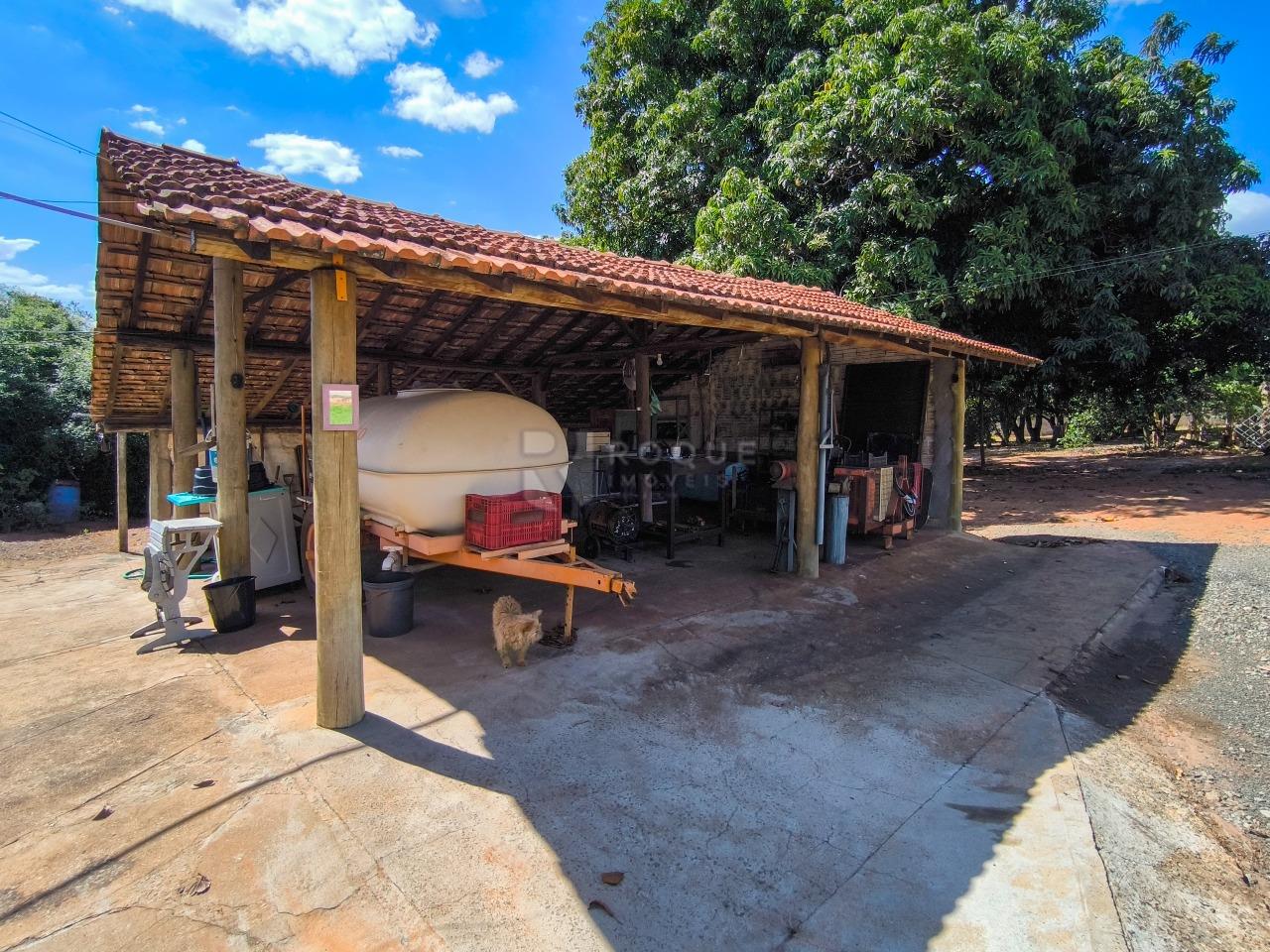 Área à venda no bairro Bairro do Pinhal: 