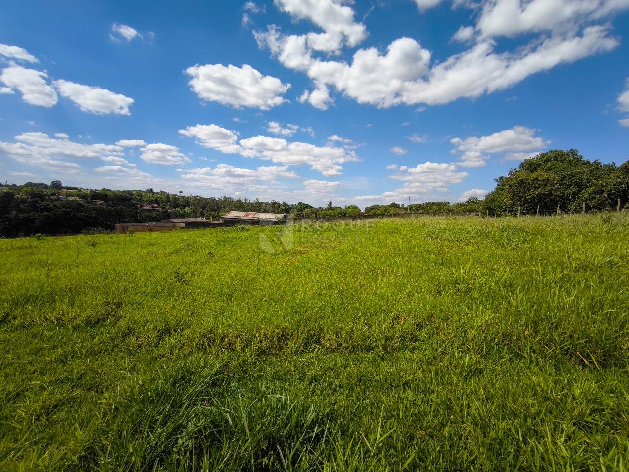 Área à venda no bairro Bairro do Pinhal: 