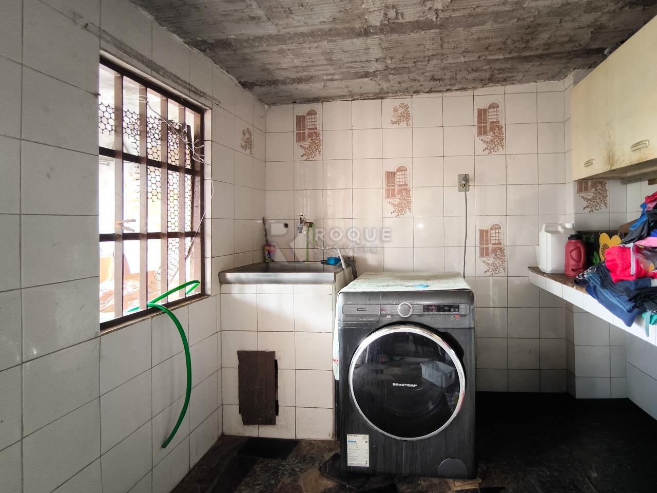 Casa Residencial à venda no bairro Vila Fascina: LAVANDERIA