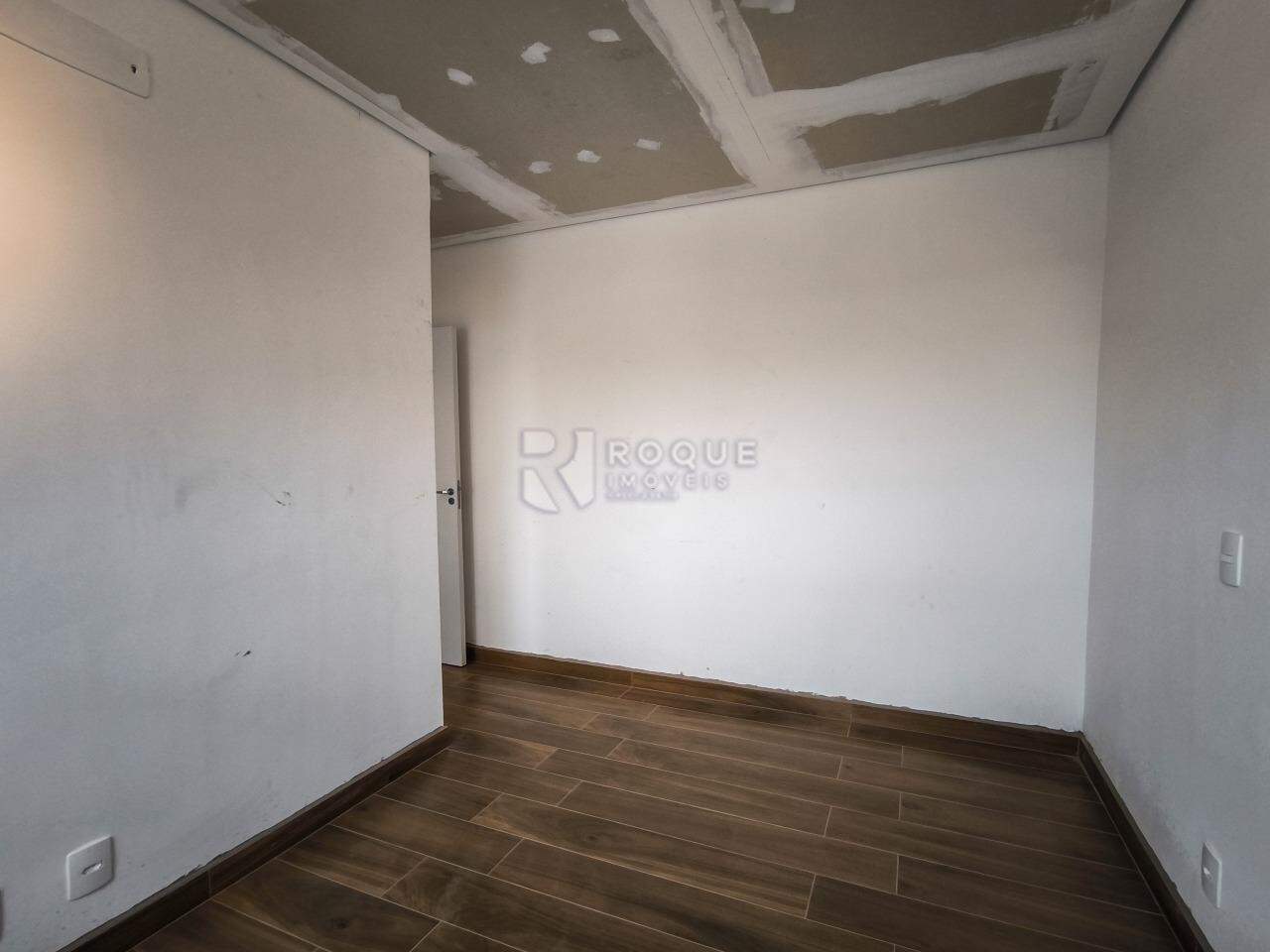 Apartamento à venda no bairro Jardim Esteves: SUÍTE