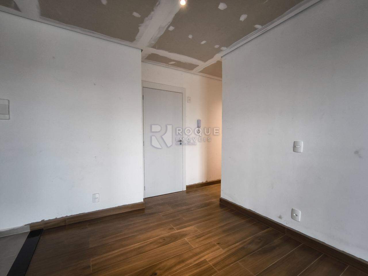 Apartamento à venda no bairro Jardim Esteves: SALA DE ESTAR