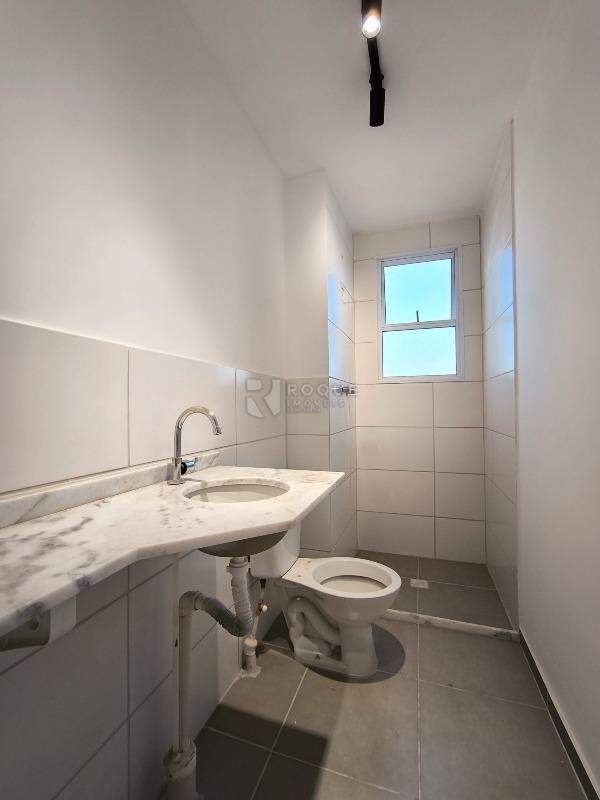 Apartamento à venda no bairro Jardim Esteves: BANHEIRO SOCIAL