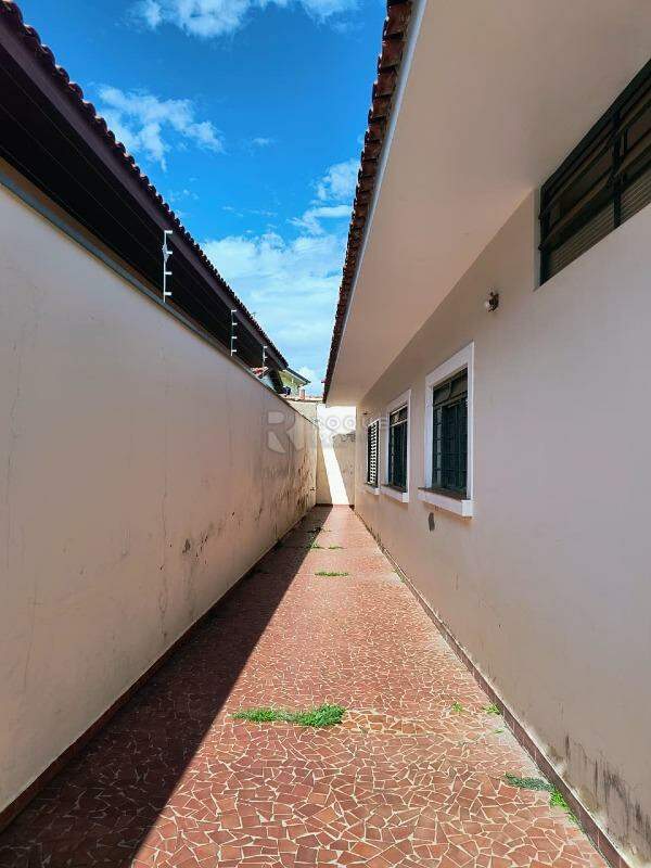 Casa Residencial para aluguel no bairro Vila Piza: Corredor