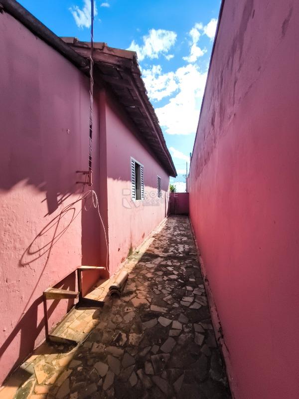 Casa Residencial à venda no bairro Vila Piza: LATERAL EXTERNA