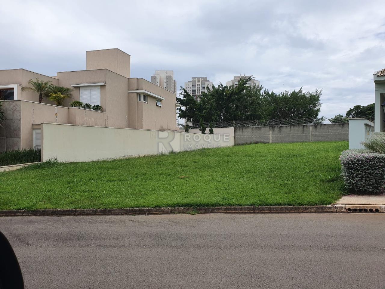 Terreno em condomínio à venda no bairro Ville de France: 