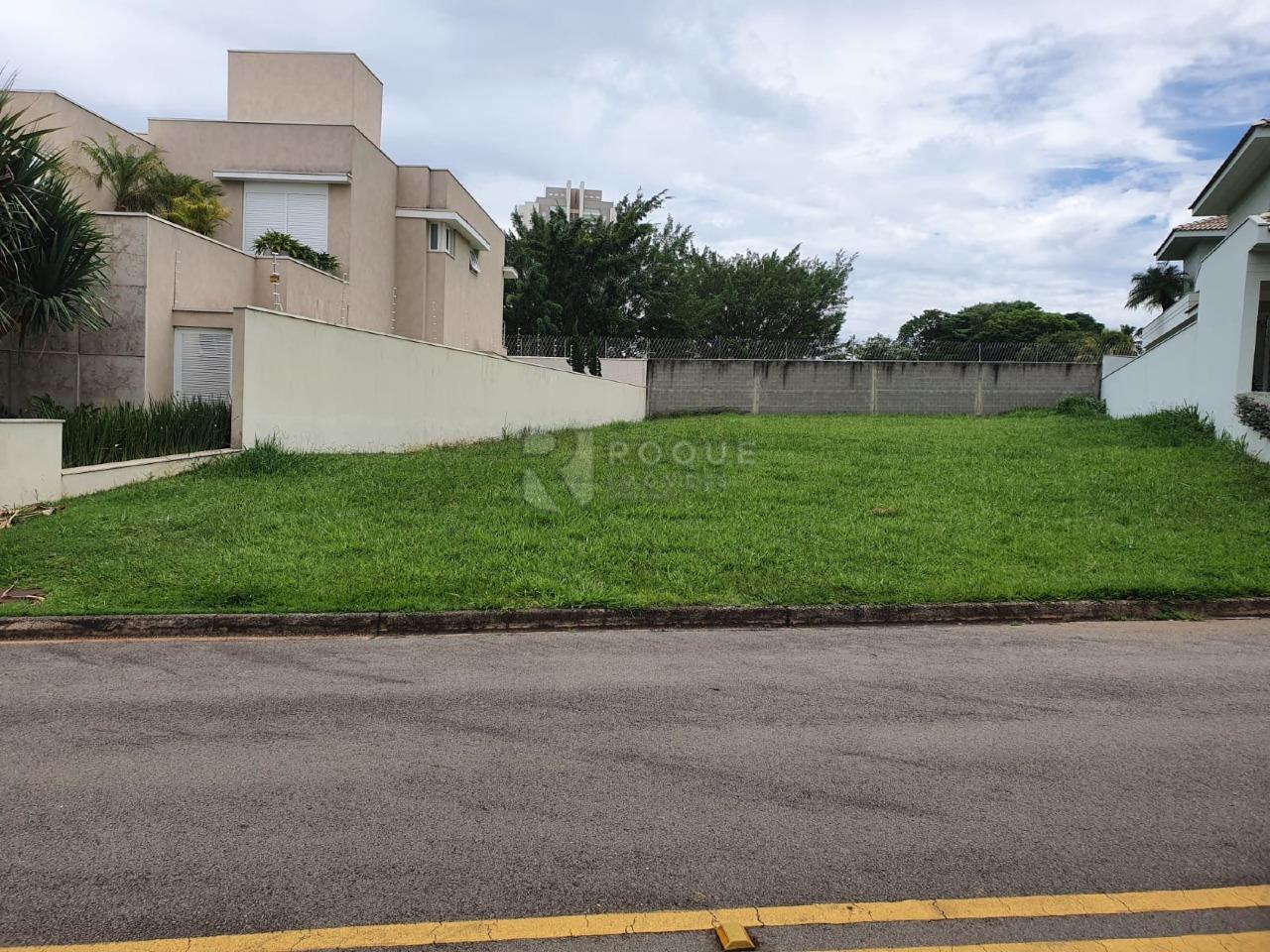 Terreno em condomínio à venda no bairro Ville de France: 