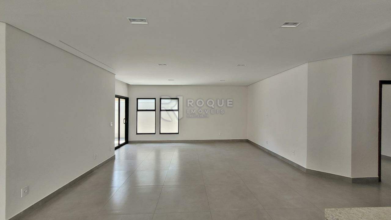 Casa em condomínio à venda no bairro Villa San Marino: SALA DE ESTAR