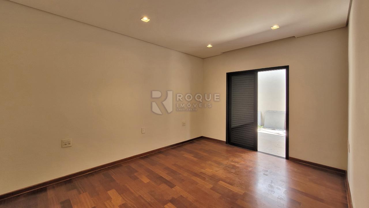 Casa em condomínio à venda no bairro Villa San Marino: SUÍTE 1