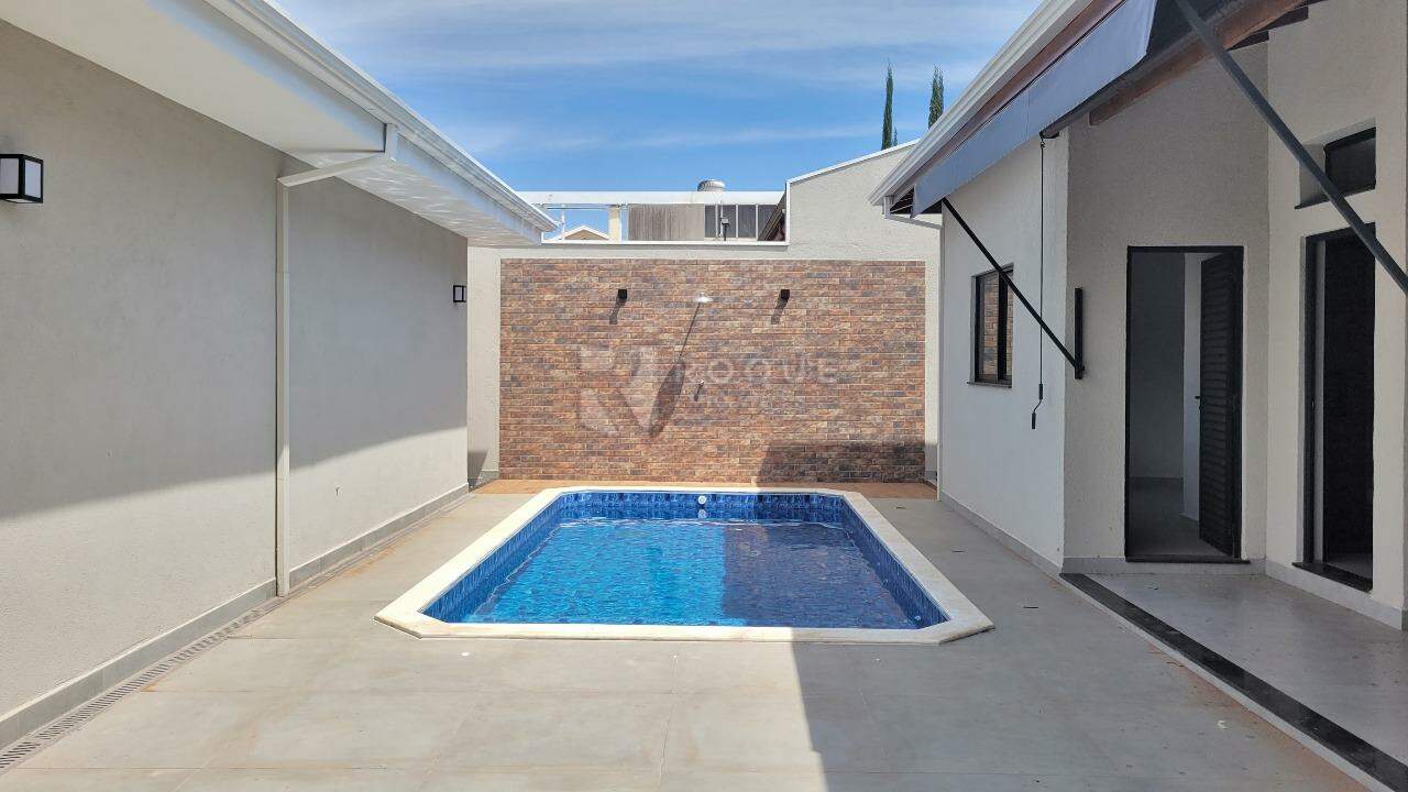 Casa em condomínio à venda no bairro Villa San Marino: PISCINA