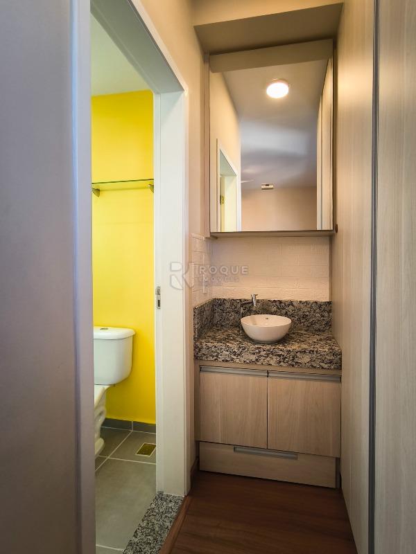 Apartamento à venda no bairro Vale das Esmeraldas: LAVABO SUÍTE