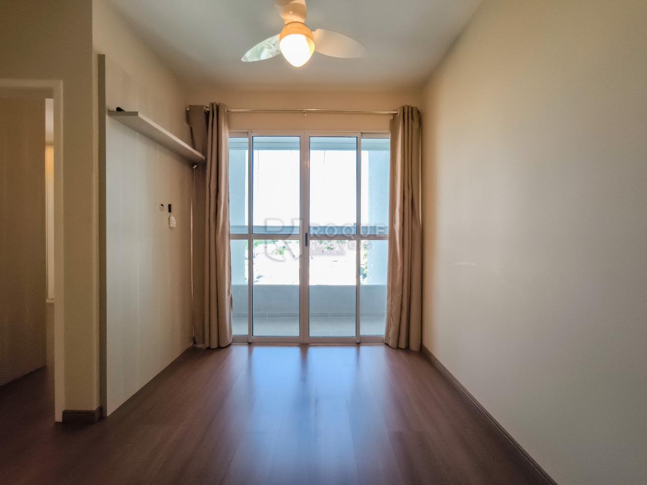 Apartamento à venda no bairro Vale das Esmeraldas: SALA DE ESTAR