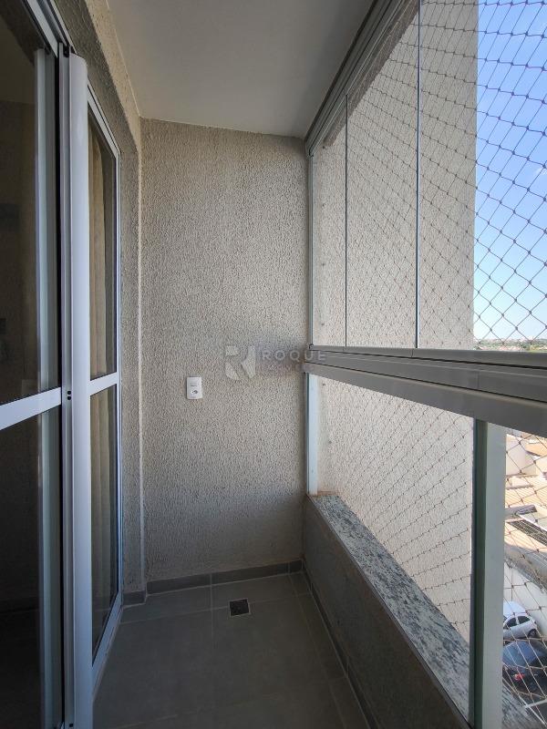 Apartamento à venda no bairro Vale das Esmeraldas: SACADA