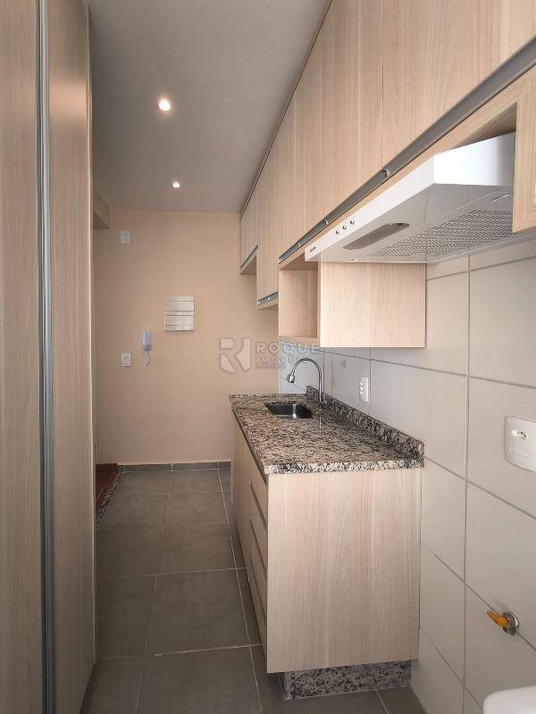Apartamento à venda no bairro Vale das Esmeraldas: COZINHA
