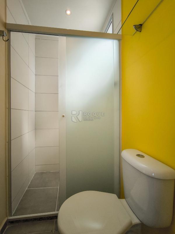 Apartamento à venda no bairro Vale das Esmeraldas: WC SUÍTE