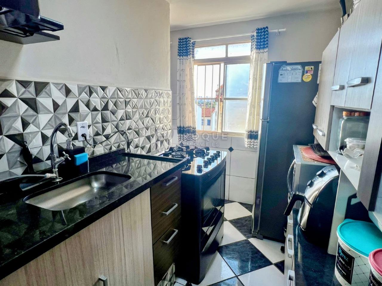 Apartamento à venda no bairro Jardim Olga Veroni: COZINHA
