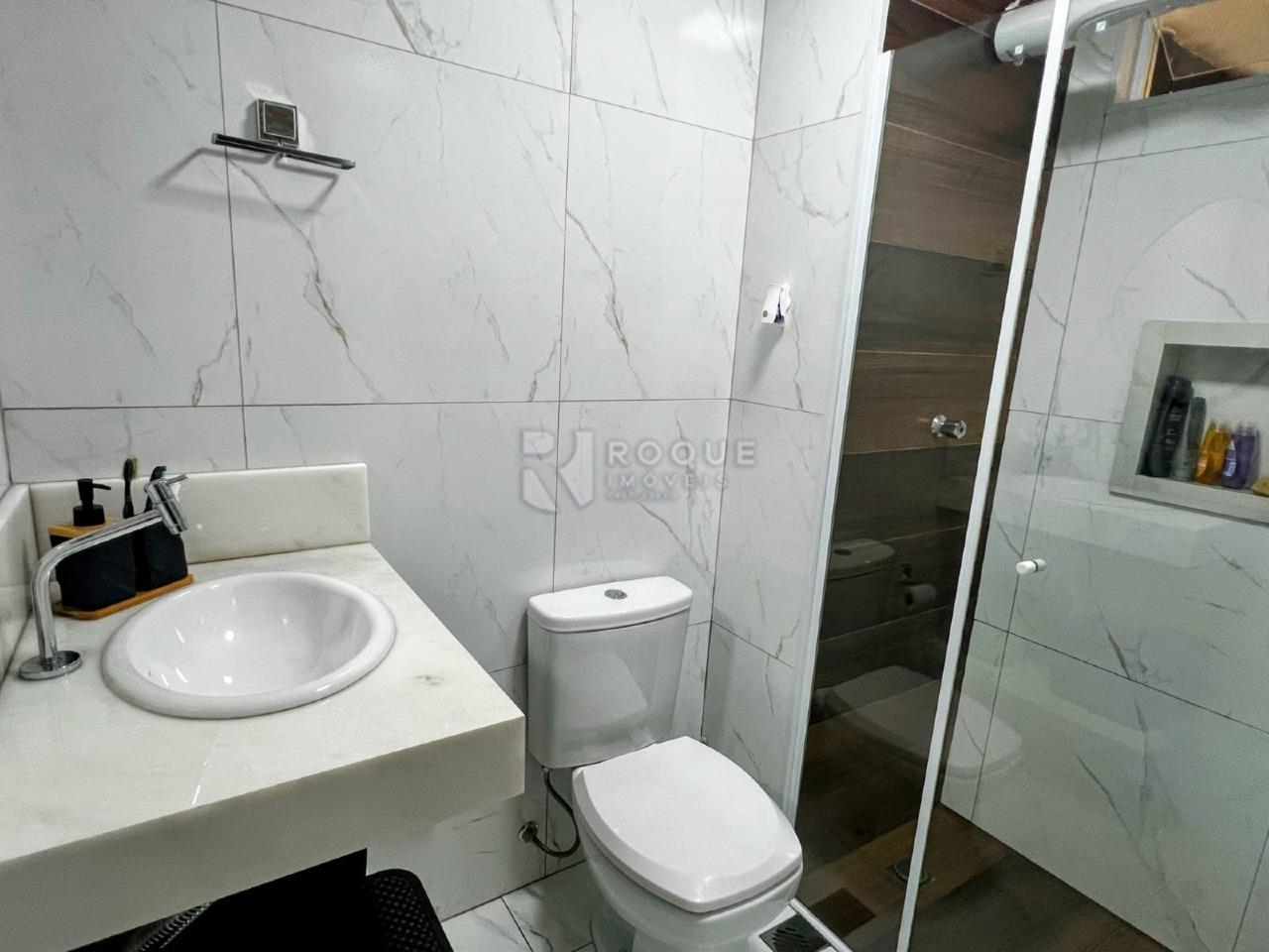 Apartamento à venda no bairro Jardim Olga Veroni: BANHEIRO SOCIAL