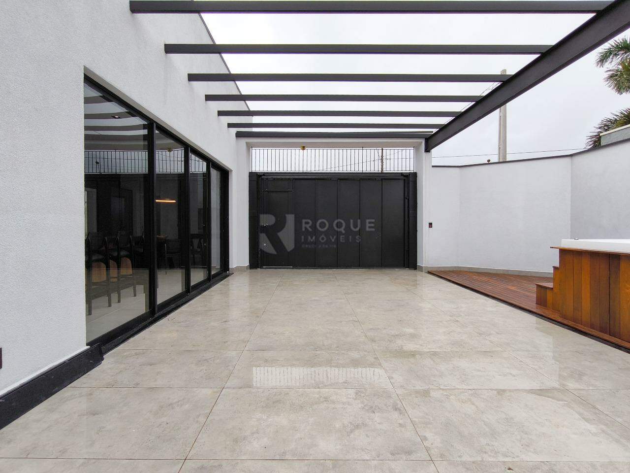 Casa em condomínio para aluguel no bairro Terras de São Bento II: GARAGEM