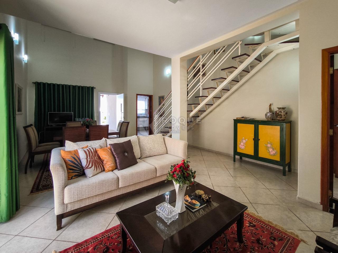 Casa em condomínio à venda no bairro Jardim Terras de Santa Elisa: SALA DE ESTAR