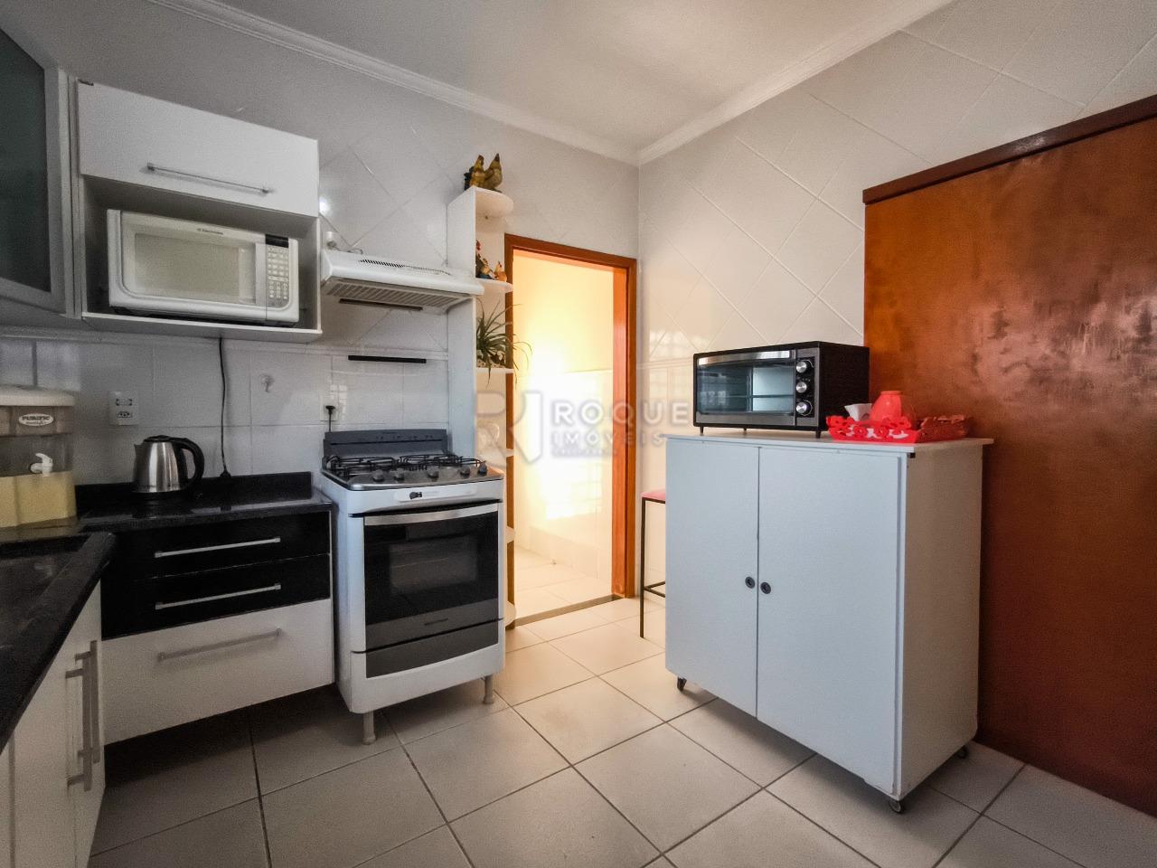 Casa em condomínio à venda no bairro Jardim Terras de Santa Elisa: COZINHA