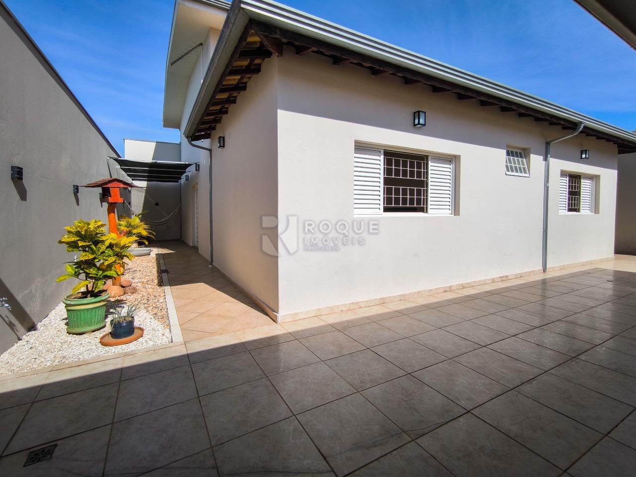 Casa em condomínio à venda no bairro Jardim Terras de Santa Elisa: FUNDOS