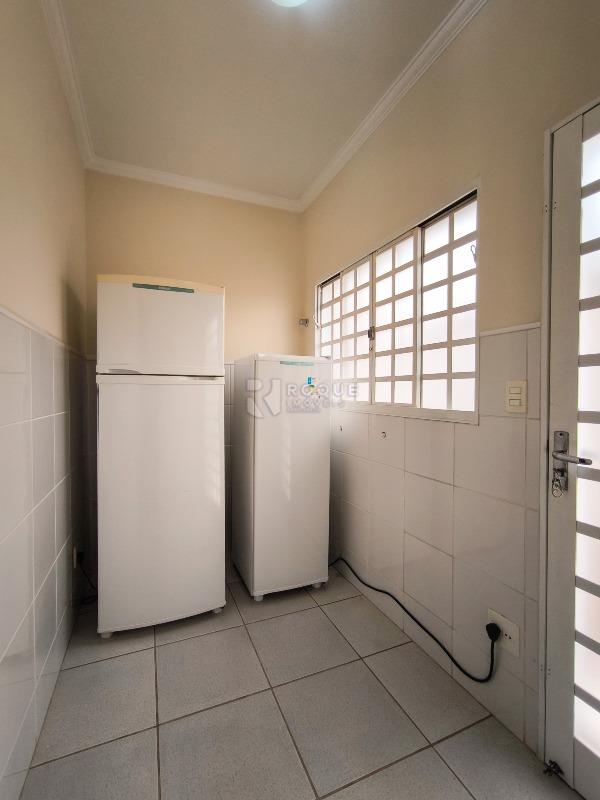 Casa em condomínio à venda no bairro Jardim Terras de Santa Elisa: ÁREA DE SERVIÇO