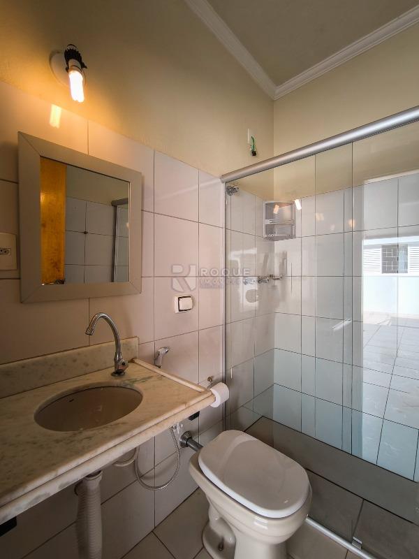 Casa em condomínio à venda no bairro Jardim Terras de Santa Elisa: BANHEIRO SOCIAL EXTERNO