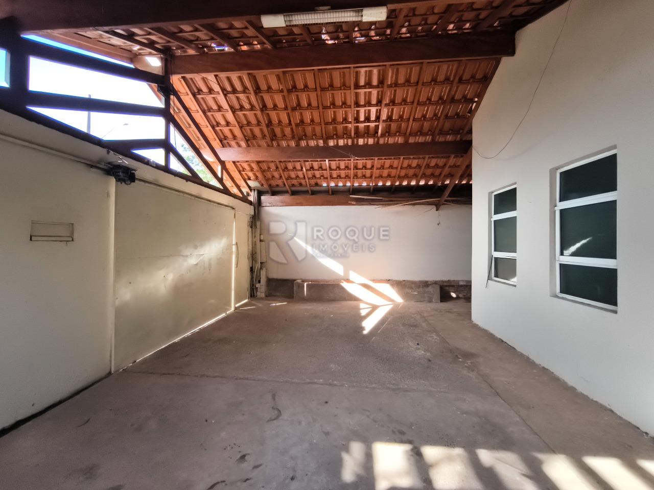 Casa Residencial à venda no bairro Geada: GARAGEM