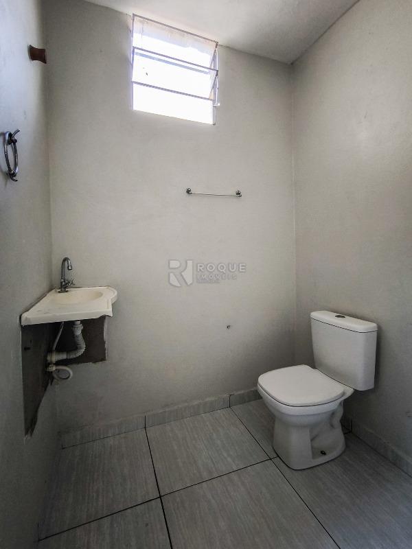 Casa Residencial à venda no bairro Geada: BANHEIRO SOCIAL 2