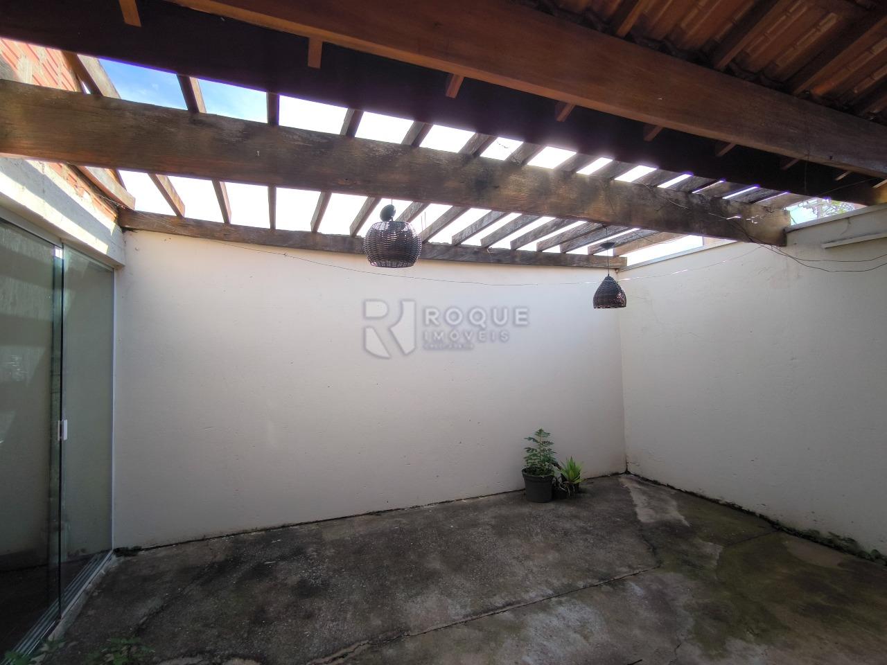 Casa Residencial à venda no bairro Geada: ÁREA DE LUZ