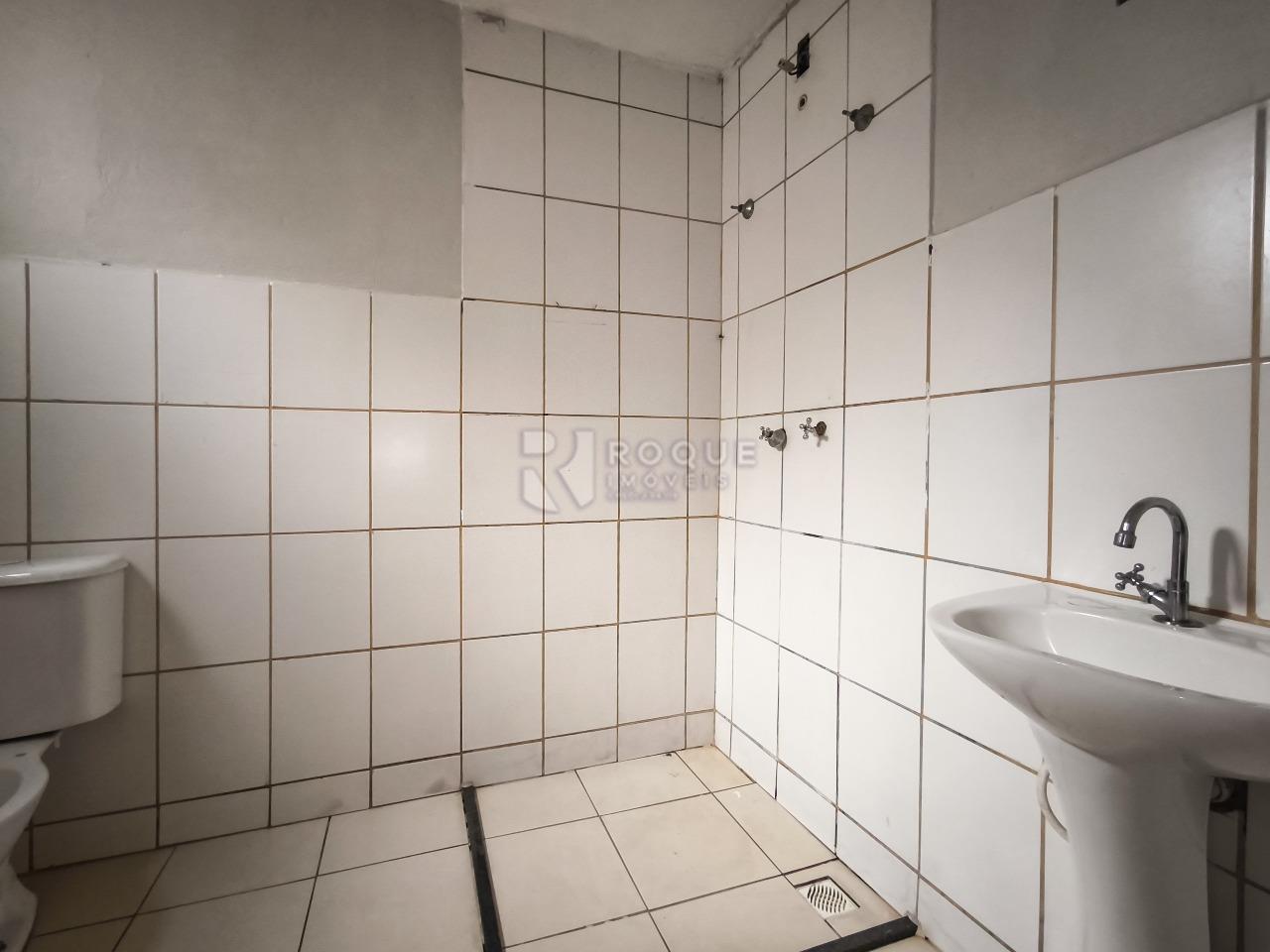 Casa Residencial à venda no bairro Geada: BANHEIRO SOCIAL 1