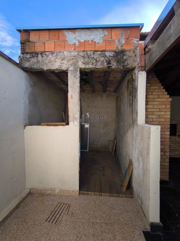 Casa Residencial à venda no bairro Geada: LAVANDERIA