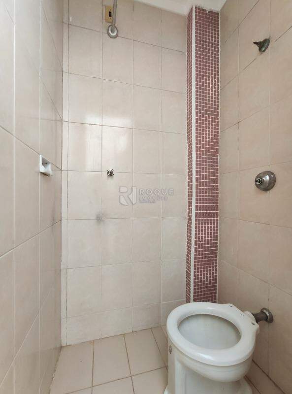 Apartamento para aluguel no bairro Centro: WC social fundo 