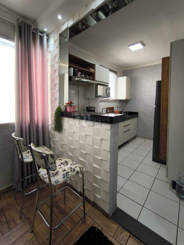Apartamento à venda no bairro Graminha: COZINHA
