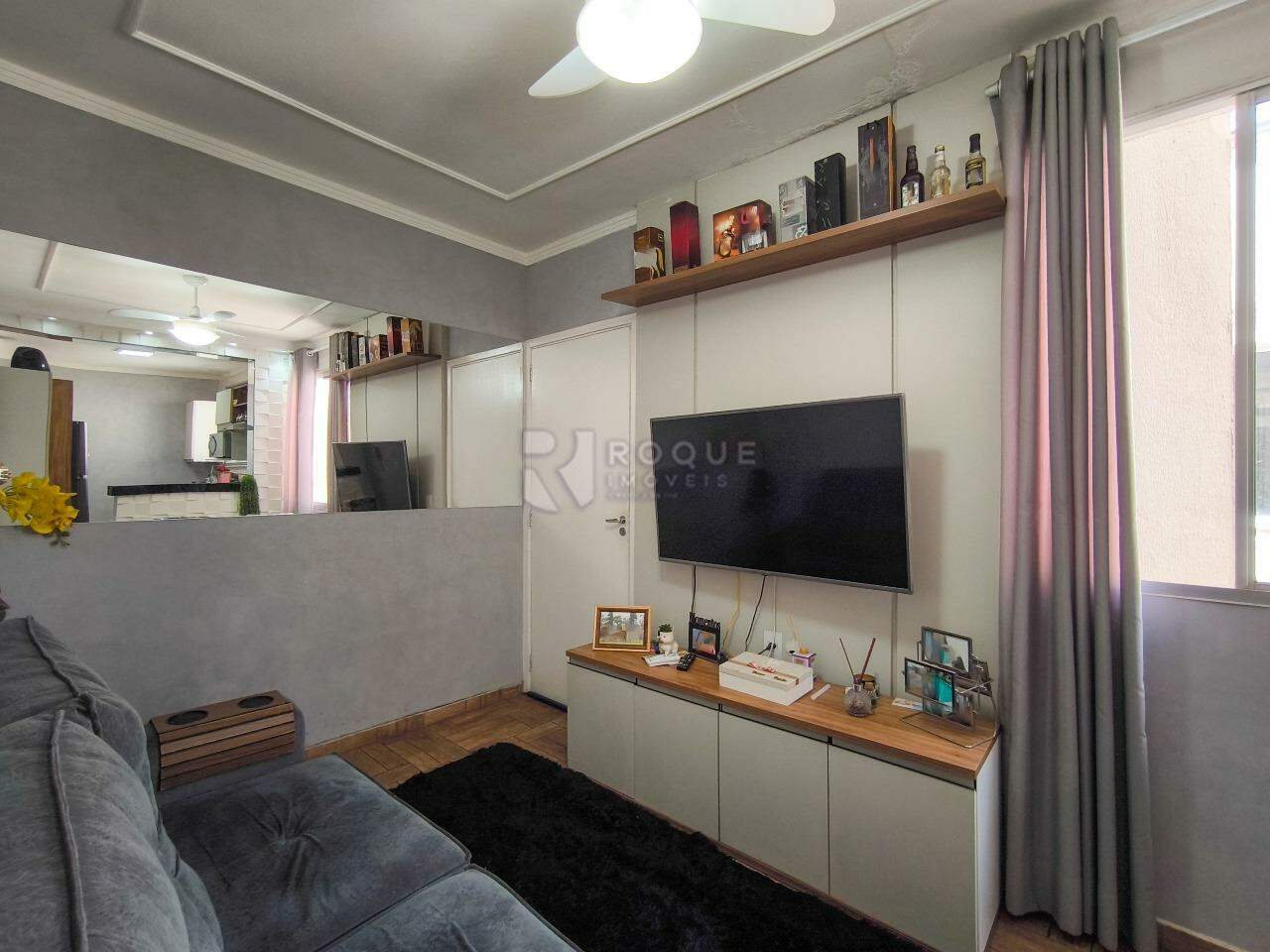 Apartamento à venda no bairro Graminha: SALA DE ESTAR