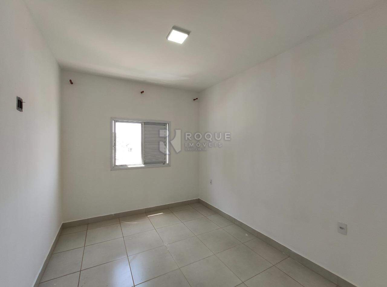 Apartamento para aluguel no bairro Jardim Santa Adélia: Dormitório 2