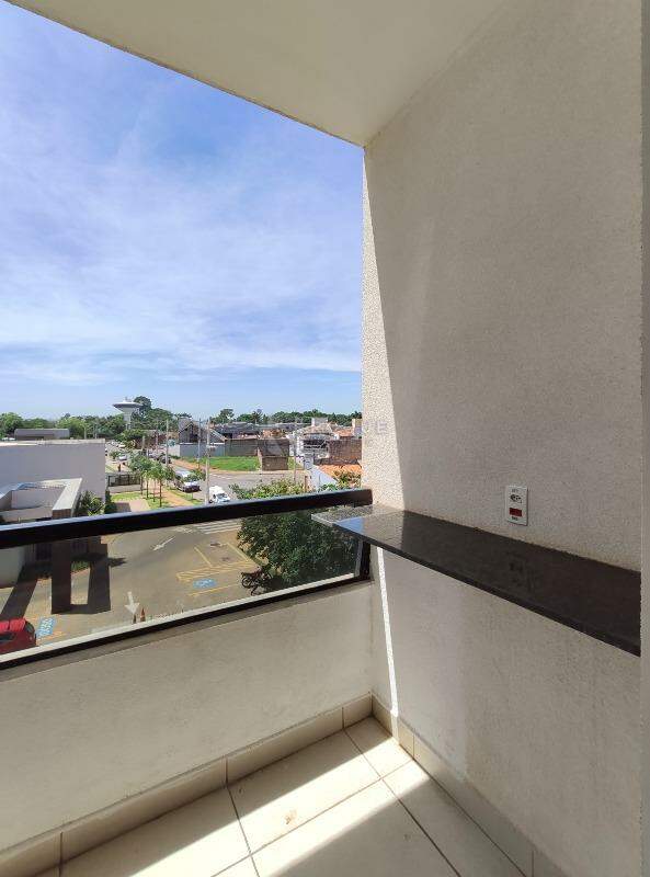 Apartamento para aluguel no bairro Jardim Santa Adélia: Sacada
