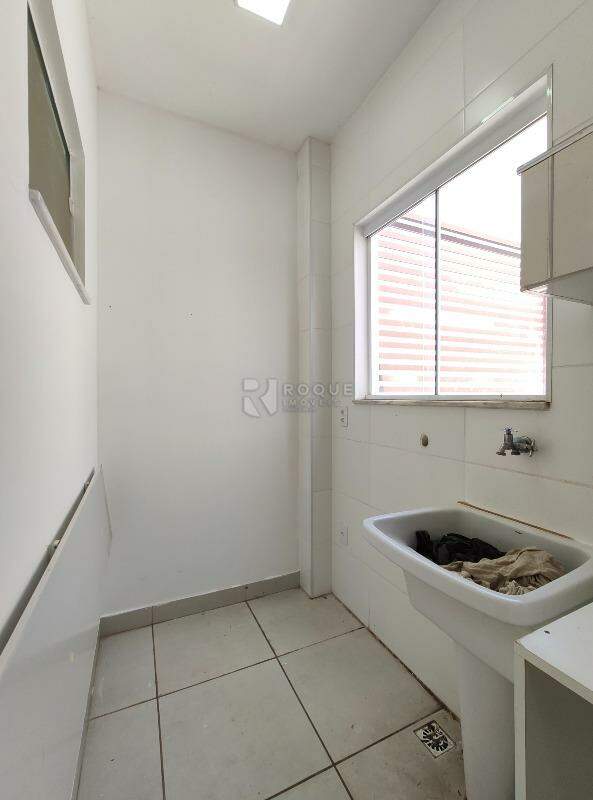 Apartamento para aluguel no bairro Jardim Santa Adélia: Área de serviço
