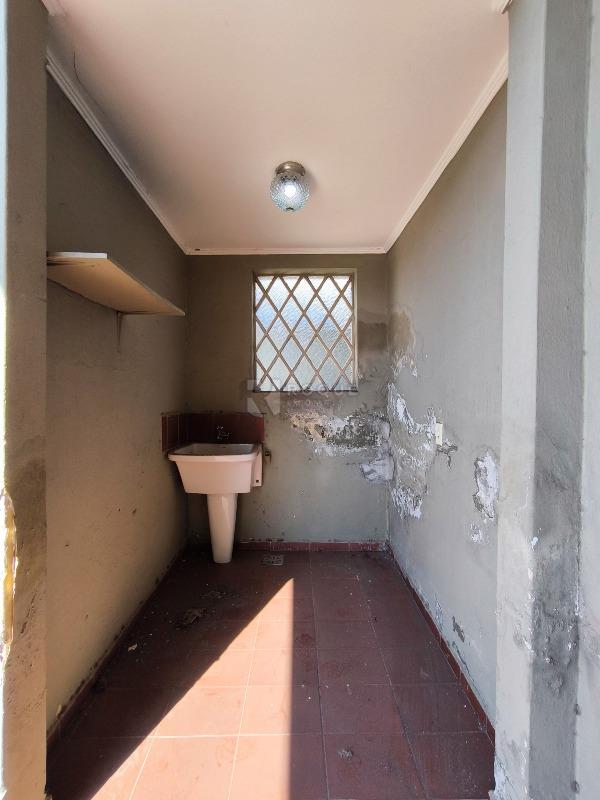 Casa Residencial para aluguel no bairro Centro: LAVANDERIA