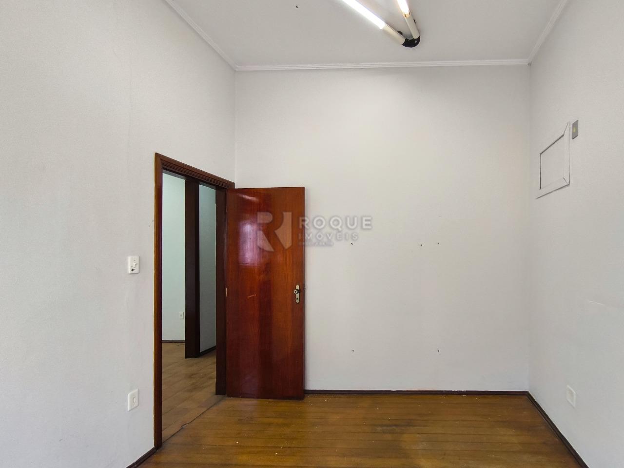 Casa Residencial para aluguel no bairro Centro: DORMITÓRIO 1