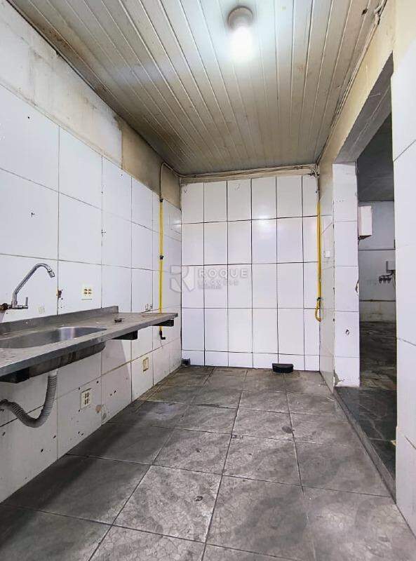 Salão para aluguel no bairro Jardim Elisa Fumagalli: Cozinha