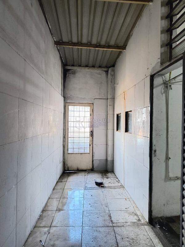 Salão para aluguel no bairro Jardim Elisa Fumagalli: Hall fundos