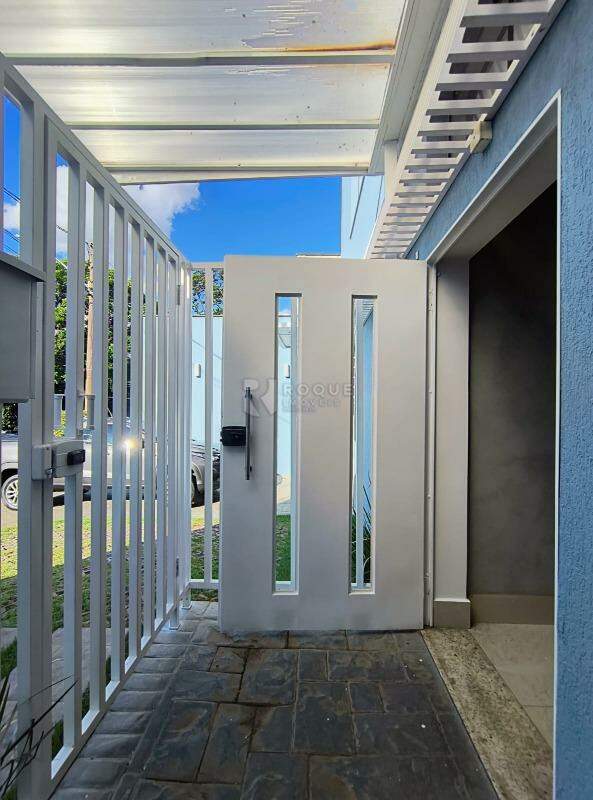 Salão para aluguel no bairro Jardim Maria Buchi Modeneis: Hall de entrada