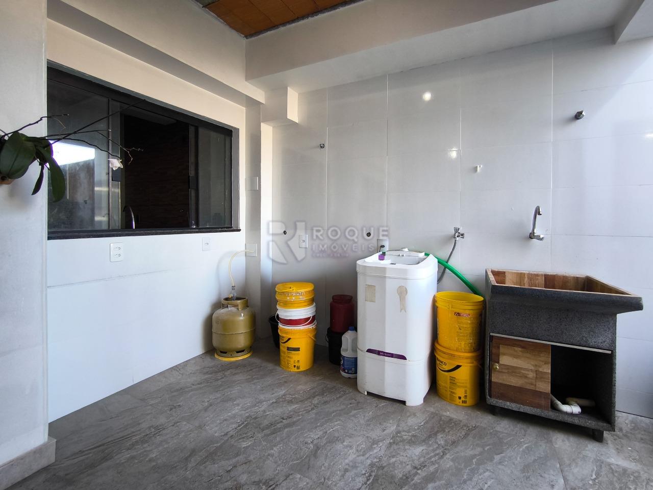 Casa Residencial à venda no bairro Jardim Lagoa Nova: LAVANDERIA